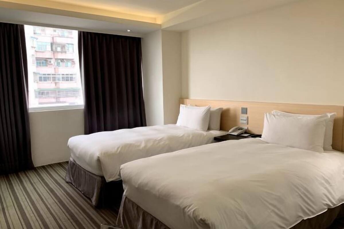 Individually decorated, blackout drapes, free WiFi, bed sheets