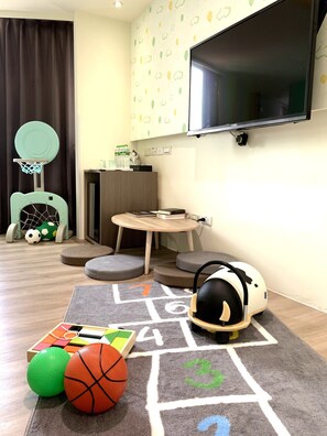 Family Quadruple Room - De rêve Express Hotel (Chiayi City)