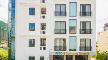 Fachada de la propiedad