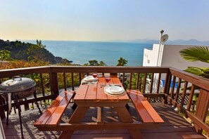 BBQ/picnic Area - Namhae Bluemare Pension (Namhae)