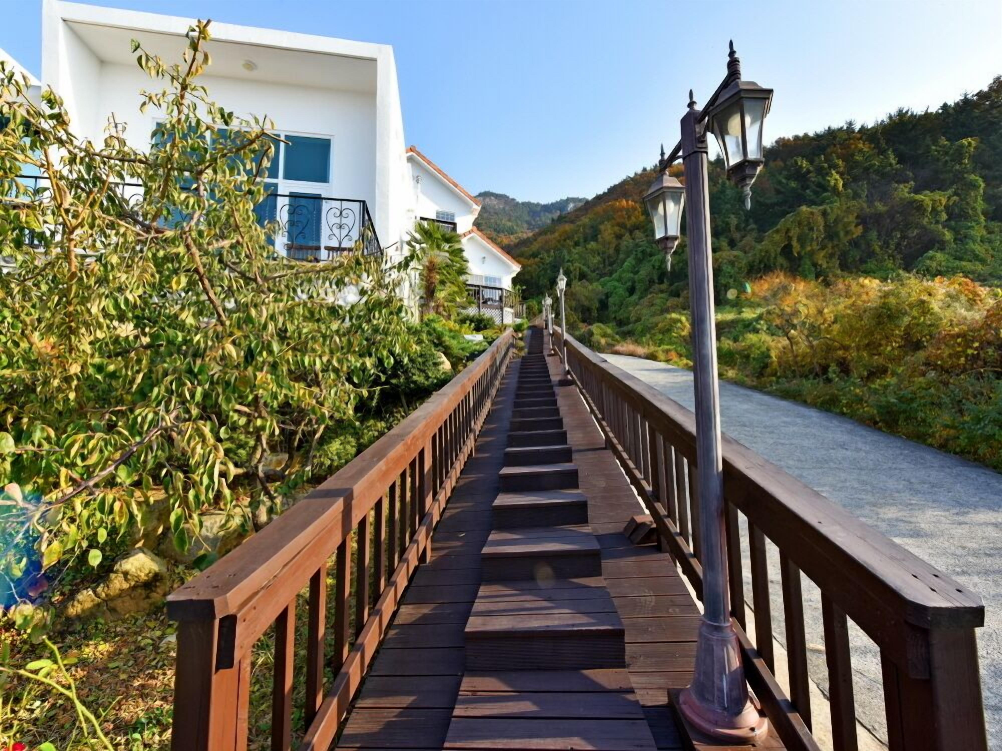 숙박 시설 구내