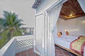 Deluxe Double or Twin Room | Balcony view - Ly Phuc Homestay (Da Nang)