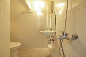 Phòng đôi Superior | Minibar, bàn, truy cập Internet không dây miễn phí 