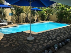 Utomhuspool
