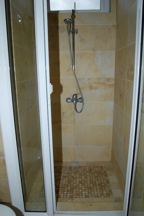 Apartment, 1 Bedroom | Bathroom shower