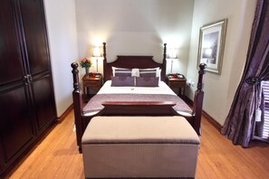 Premium bedding, minibar, in-room safe, desk - Candlewoods Guesthouse (Centurion)