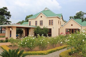 Exterior - Candlewoods Guesthouse (Centurion)