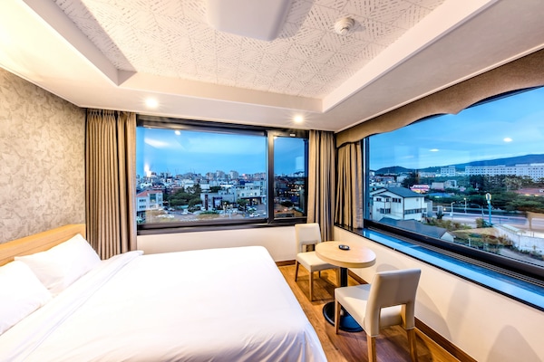 Double Room | Desk, soundproofing, free WiFi