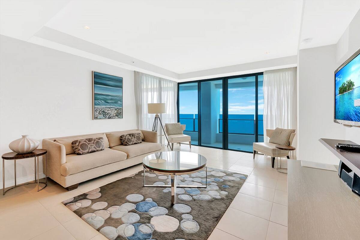 2-Bedroom Ocean View  | Living area | 1-inch flat-screen TV with digital channels, TV
