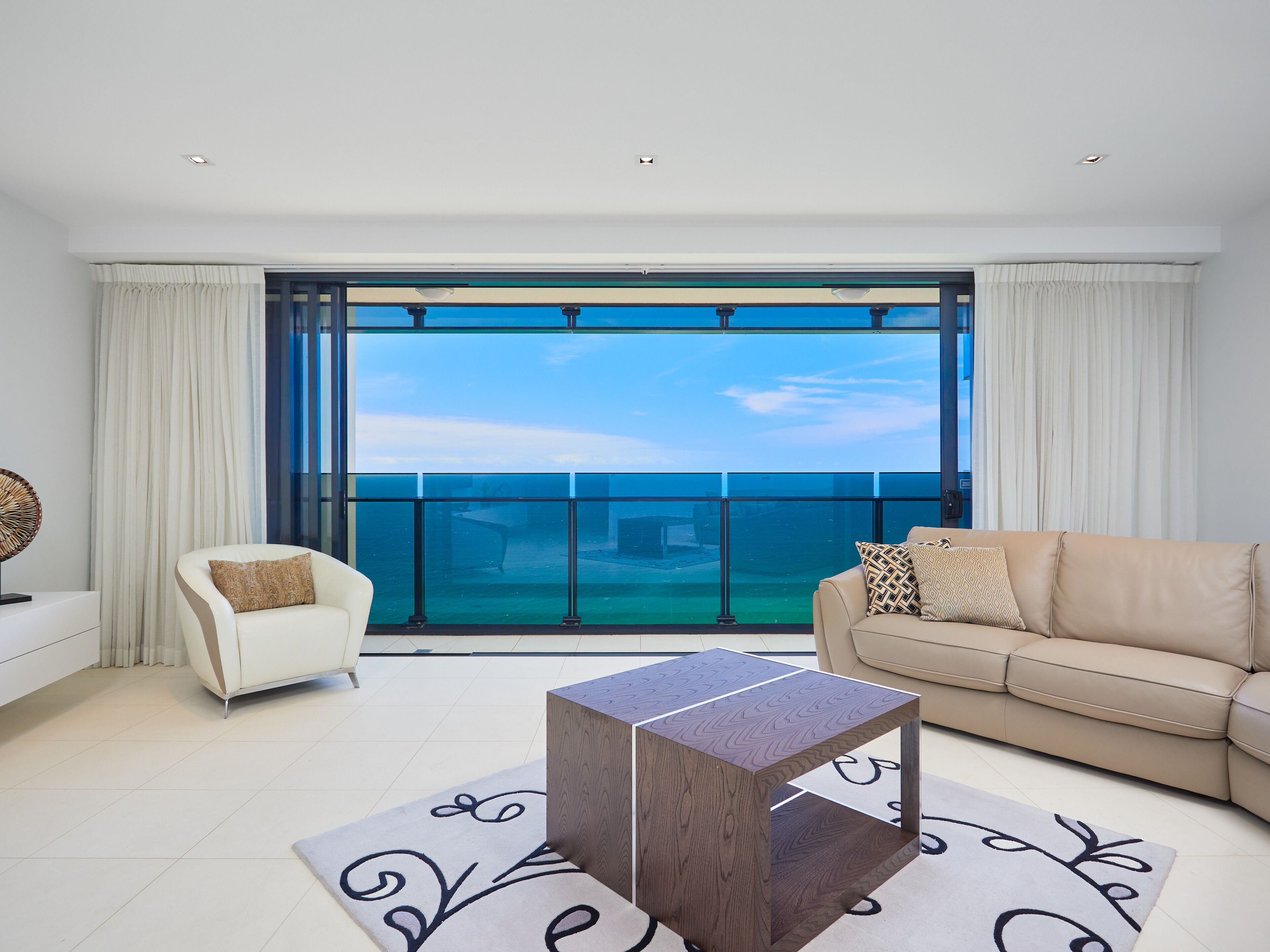 4-bedroom sub-penthouse with ocean views | living room | 1-inch flat-screen tv with digital channels, tv