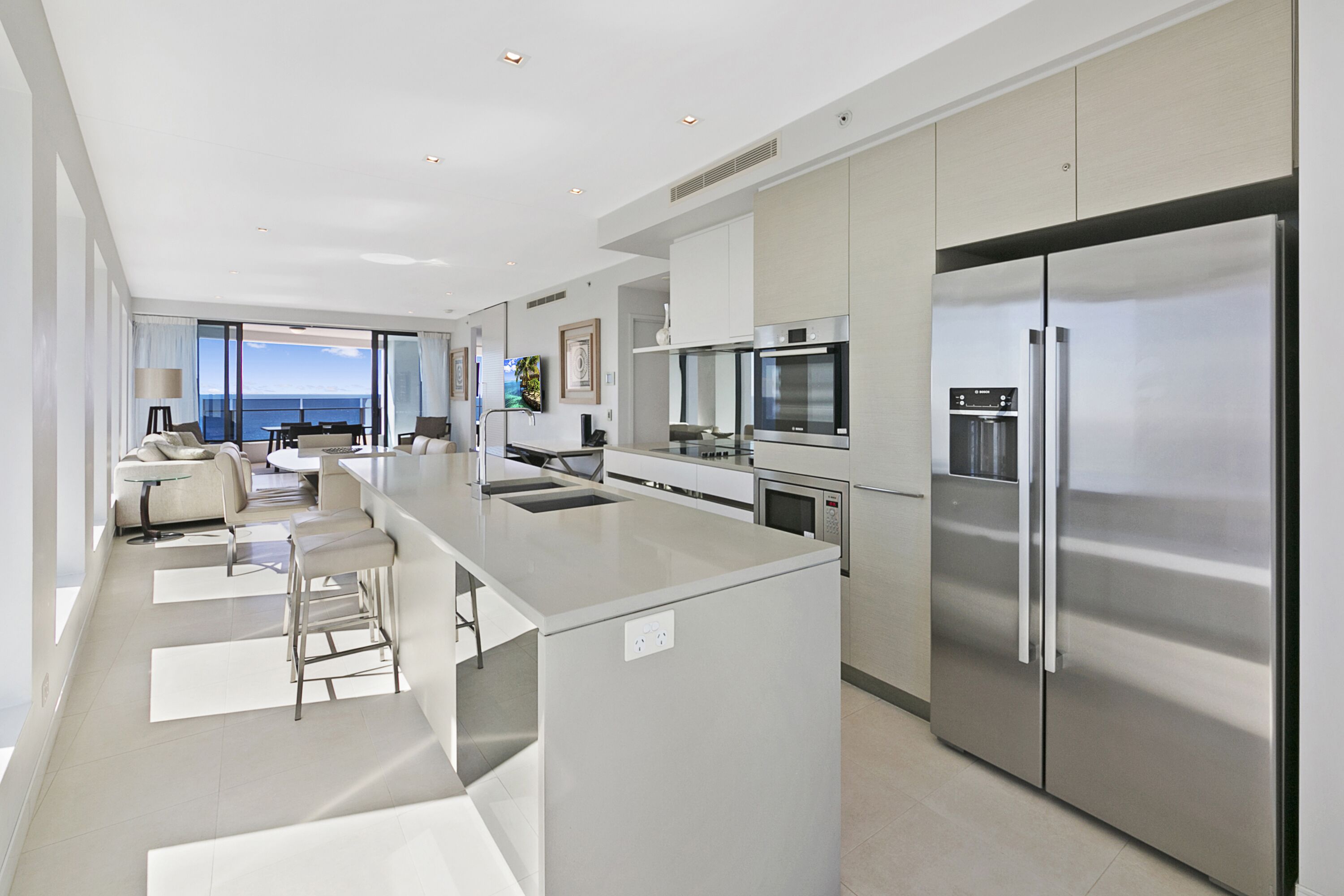 full-sized fridge, microwave, oven, stovetop