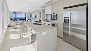 Unclassified image, 3 of 112, button - Soul Surfers Paradise - GCLR (Surfers Paradise)