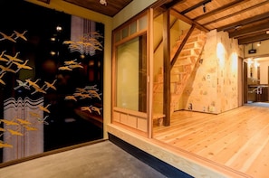 Staircase - Guesthouse Gokurakudo - Hostel (Kyoto)