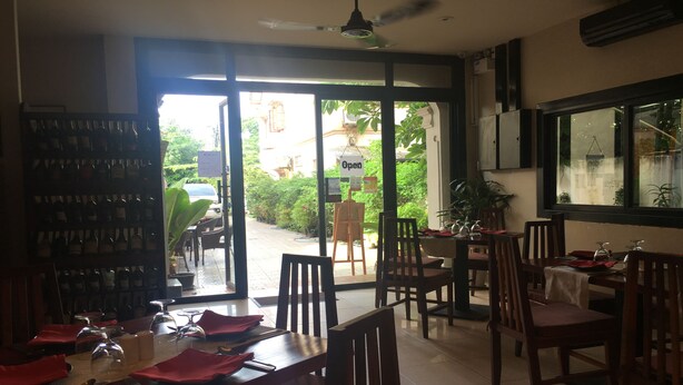 Unclassified image, 1 of 31, button - La Gondola Vientiane (Vientiane)