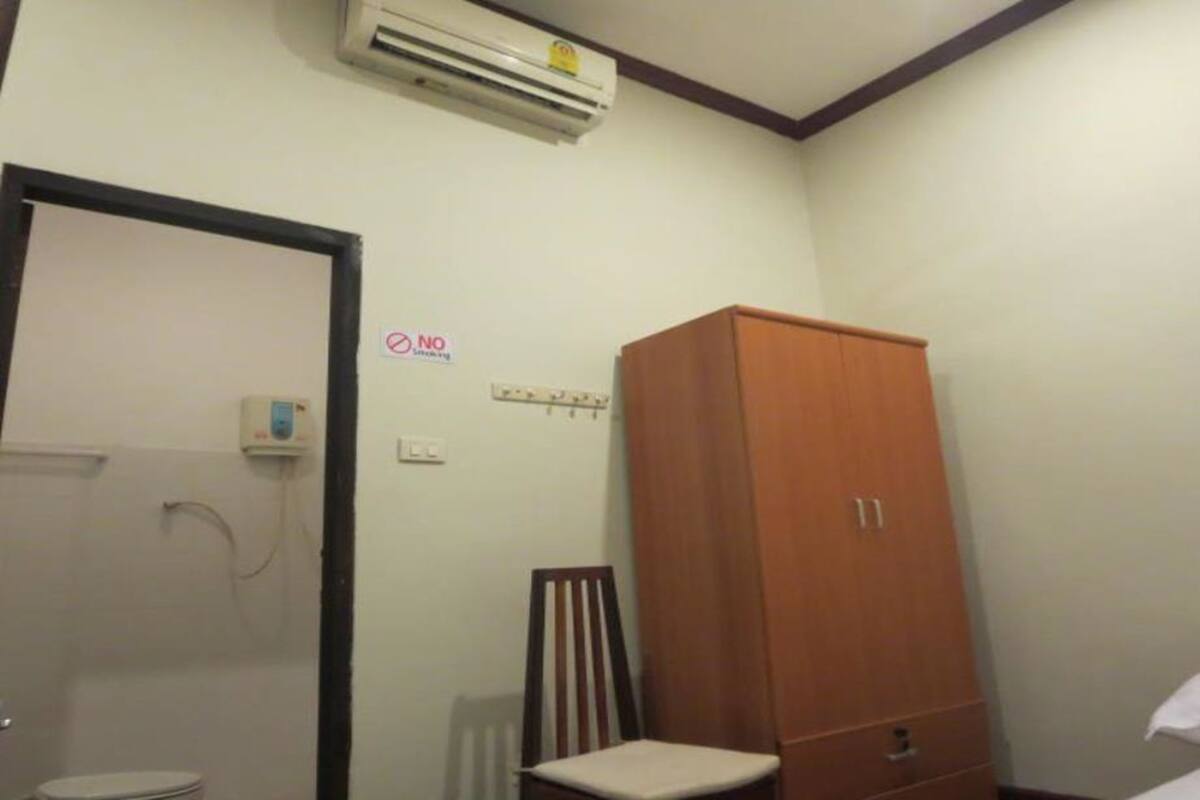 Phòng 2 giường đơn Tiêu chuẩn (No Window) | Minibar, truy cập Internet không dây miễn phí 