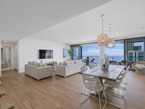 Penthouse, 4 Bedrooms, Ocean View | Living area