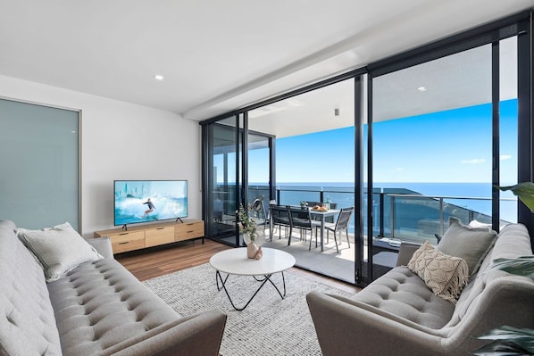3 Bedroom Skyhome, Ocean View | Living room