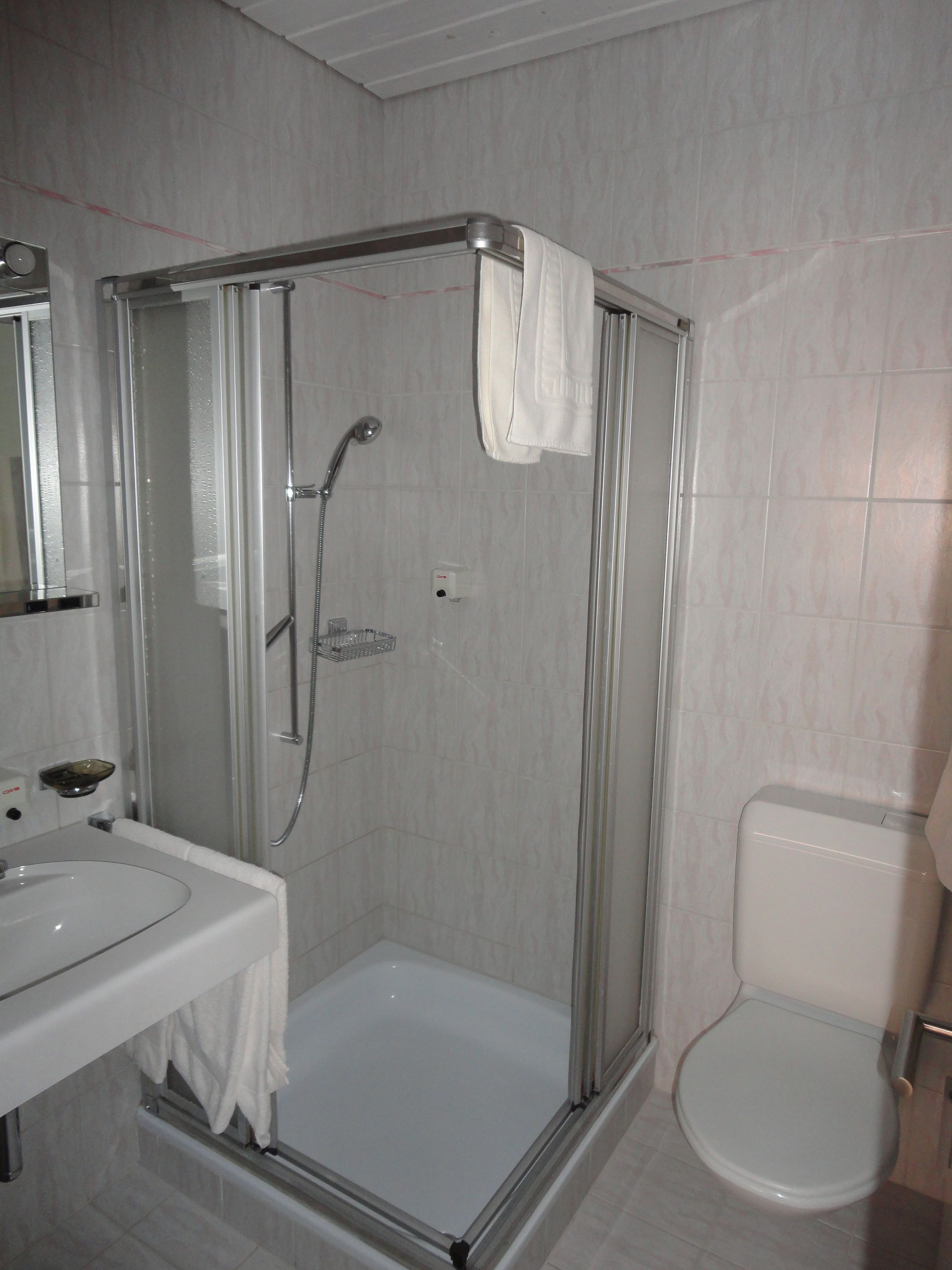 quadruple room | bathroom | free toiletries, hair dryer, bathrobes, slippers