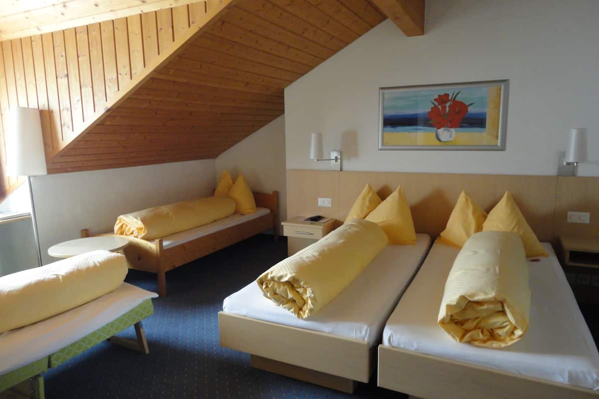 quadruple room | room amenity