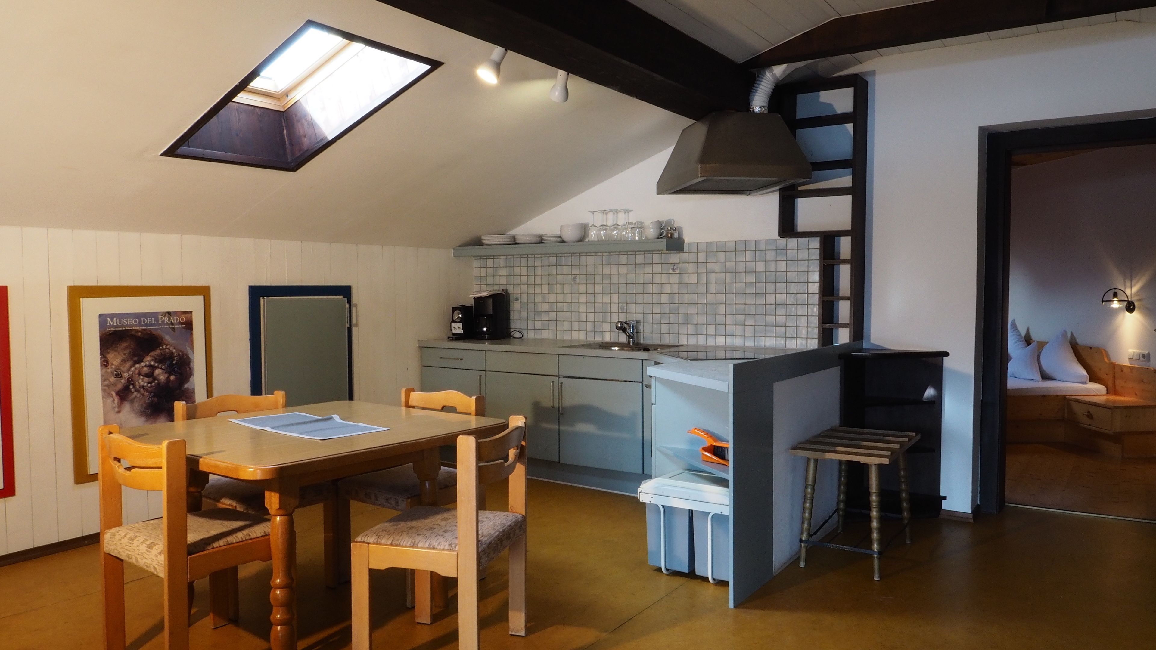 apartment (large) | in-room dining