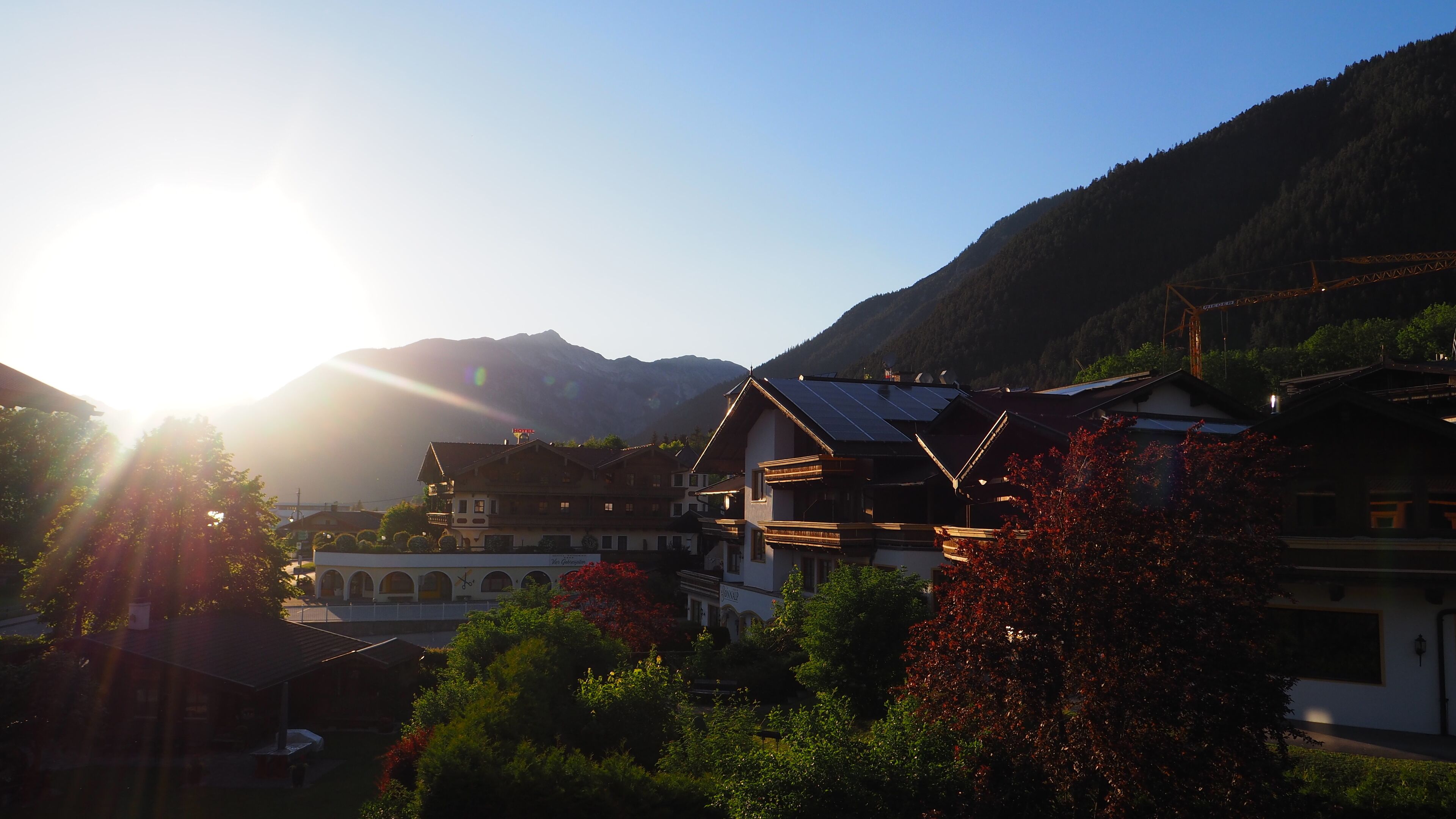 comfort double room (medium) | mountain view