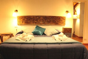 Superior Double Room, Non Smoking, Garden View | In-room safe, soundproofing, cribs/infant beds, free WiFi - Domus Dea (Rome)
