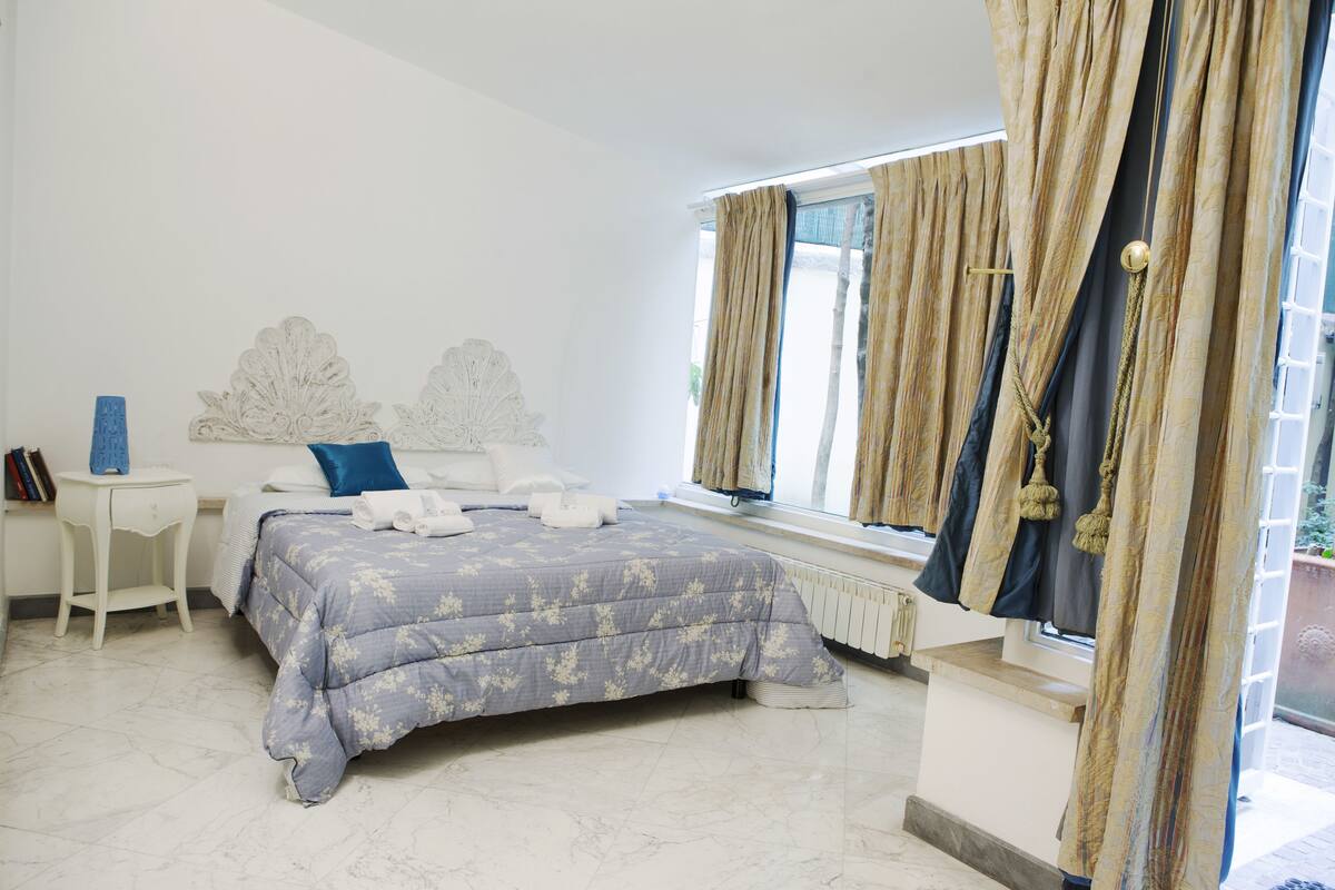 Deluxe Double or Twin Room, Garden View | In-room safe, soundproofing, cribs (surcharge), WiFi (free)