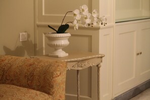 Deluxe Double or Twin Room, Garden View | In-room safe, soundproofing, cribs/infant beds, free WiFi - Domus Dea (Rome)