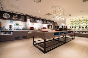 Free daily buffet breakfast  - Hampton by Hilton Edinburgh West End (Edinburgh)