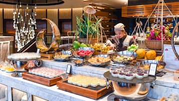 Café da manhã com buffet todos os dias mediante uma taxa