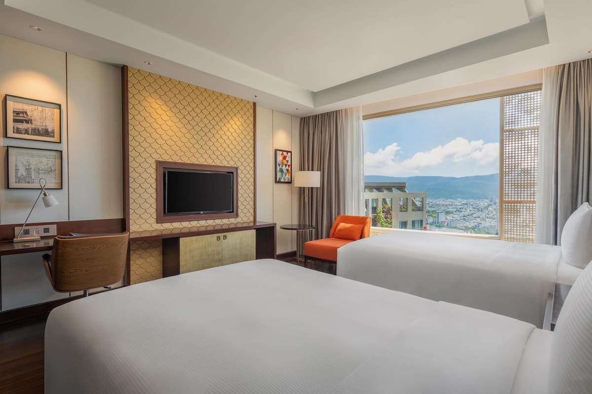 1 bedroom, minibar, in-room safe, desk
