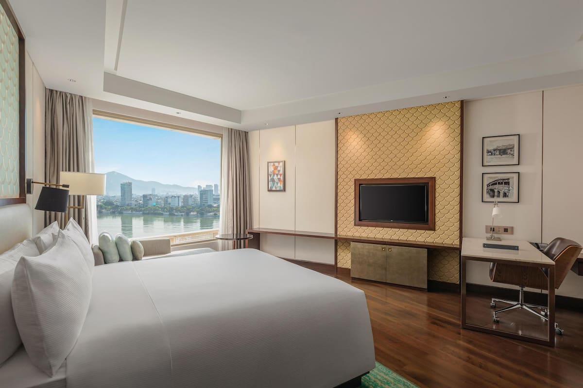 1 bedroom, minibar, in-room safe, desk