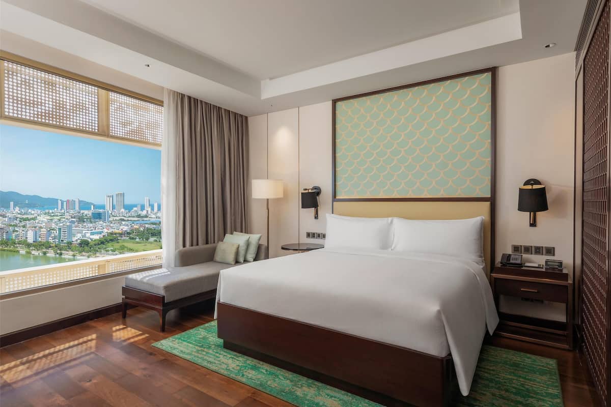 1 bedroom, minibar, in-room safe, desk