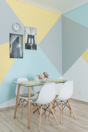 Apartamento de lujo, 1 habitación | Servicio de comidas en la habitación