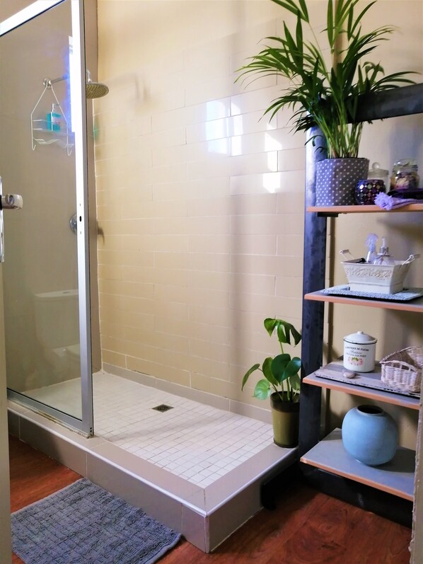 Unclassified image, 1 of 25, button - West Beach Cottage (Cape Town)