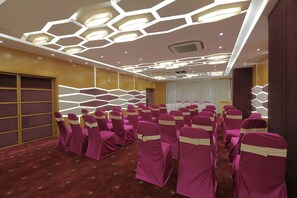 Meeting facility - Hotel Silver Heights (Ahmedabad)