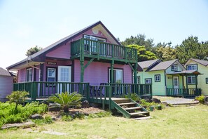 Front of property - Fragrant Tree Pension (Seogwipo)