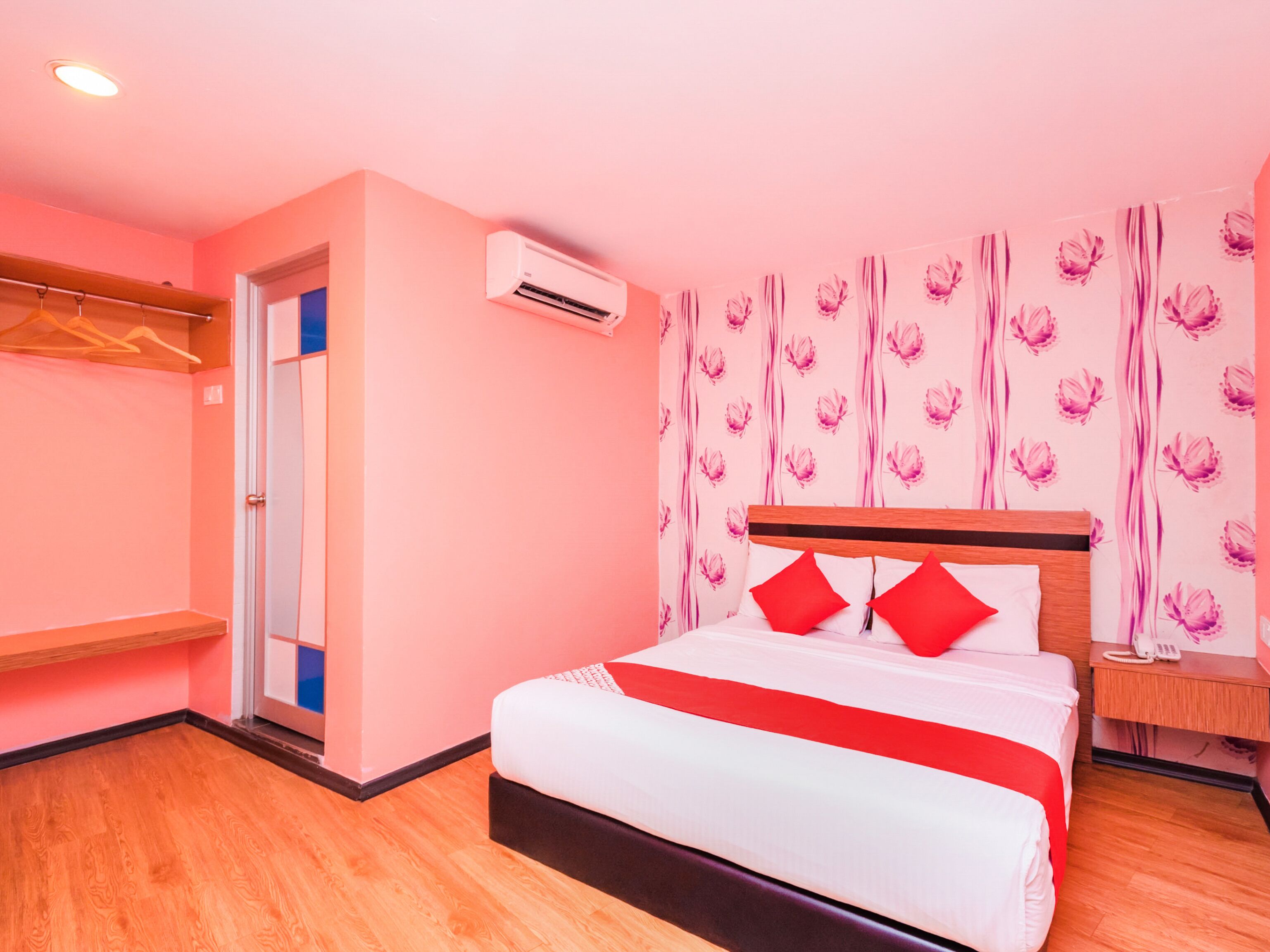 standard double room, 1 double bed | desk, iron/ironing board, free wifi