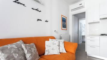 Apartment (1 Bedroom) | Interior