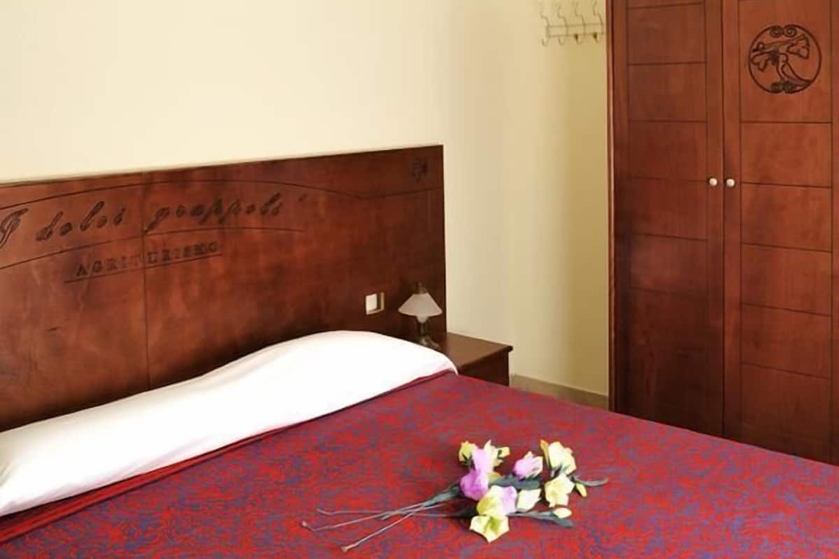 Escrivaninha, Wi-Fi de cortesia, roupa de cama
