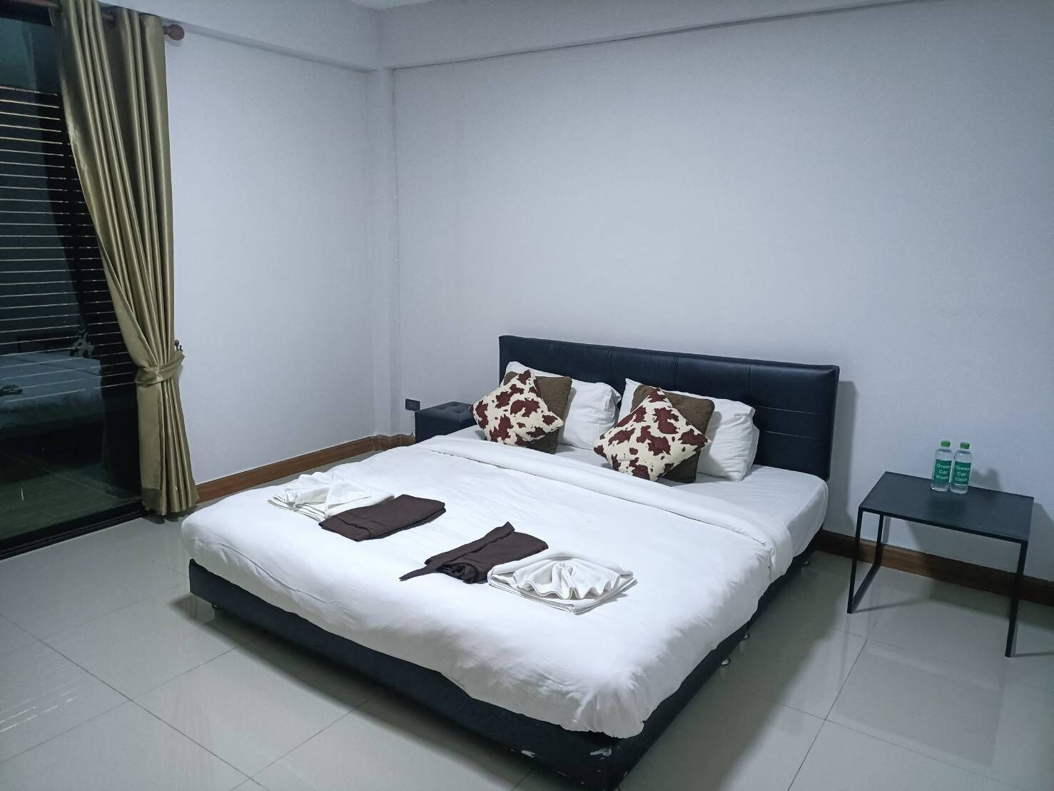 Family Room with Private Bathroom | WiFi (free)