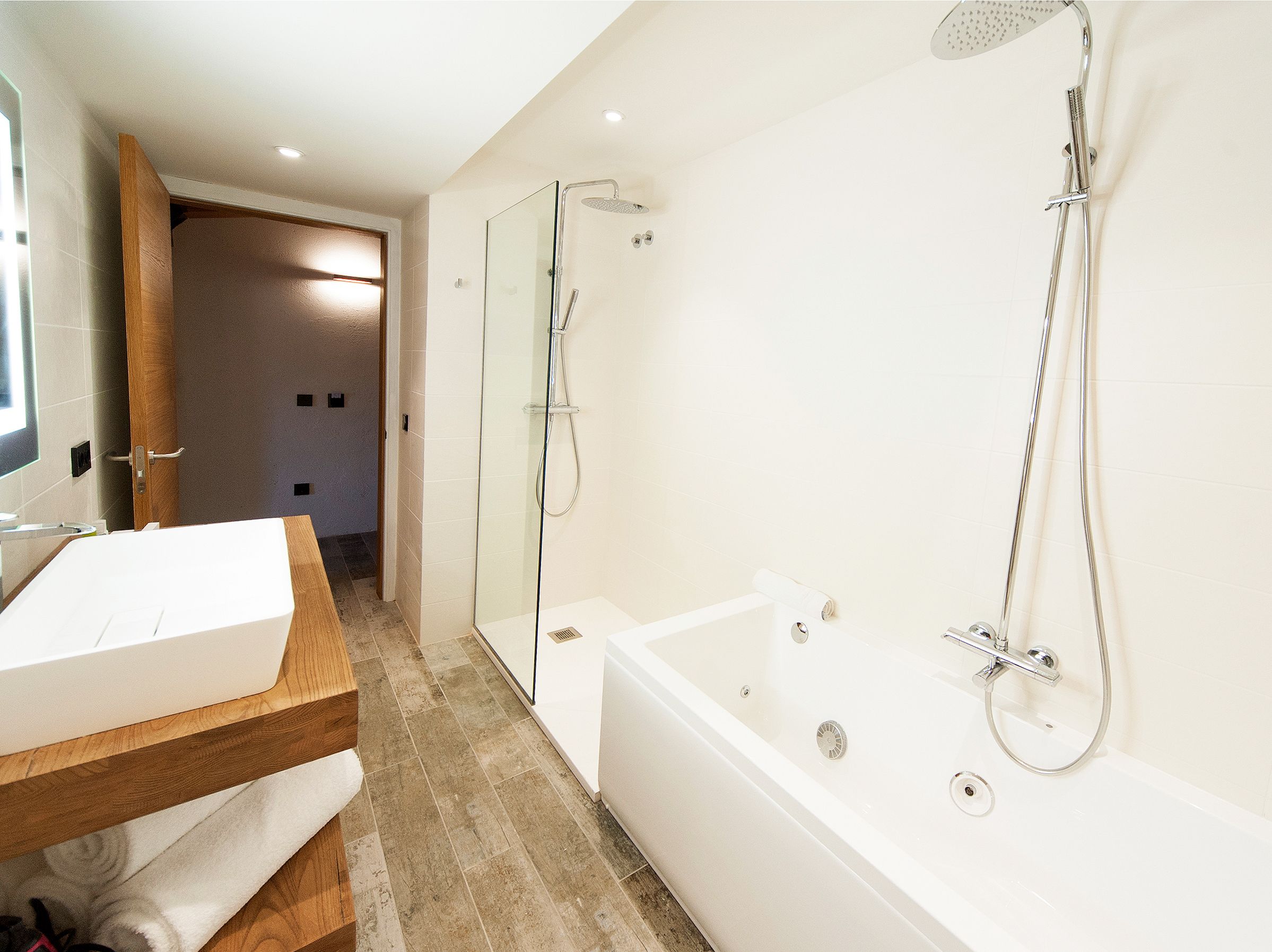 suite, 1 king bed | bathroom | shower, free toiletries, hair dryer, slippers