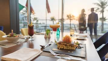 Frühstück, Mittagessen und Abendessen