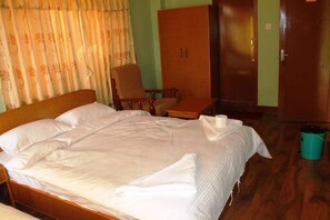 Deluxe Room | In-room safe, desk, free WiFi - Hotel Green Orchid (Kathmandu)