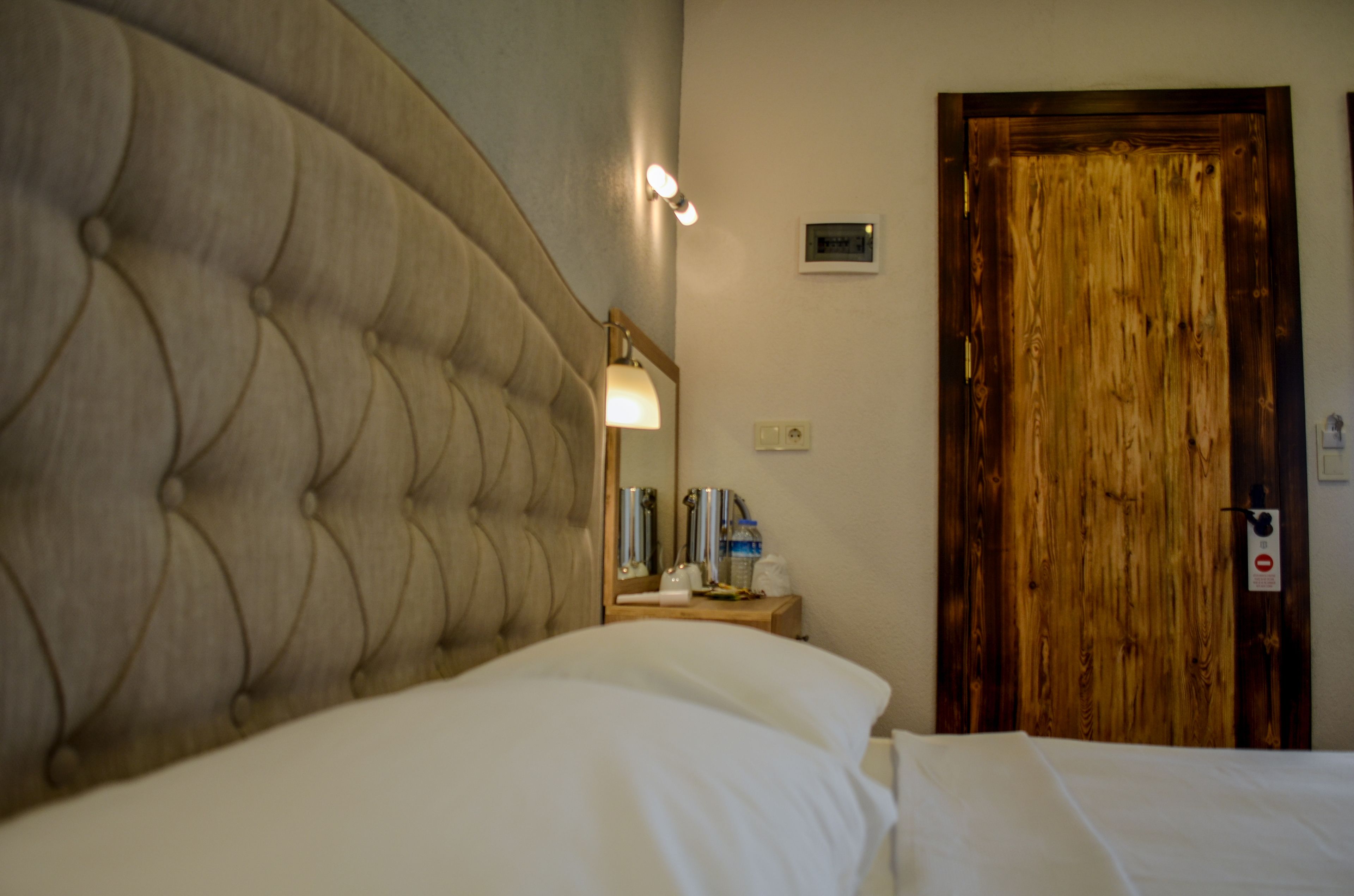 standard double room | premium bedding, in-room safe, desk, free wifi