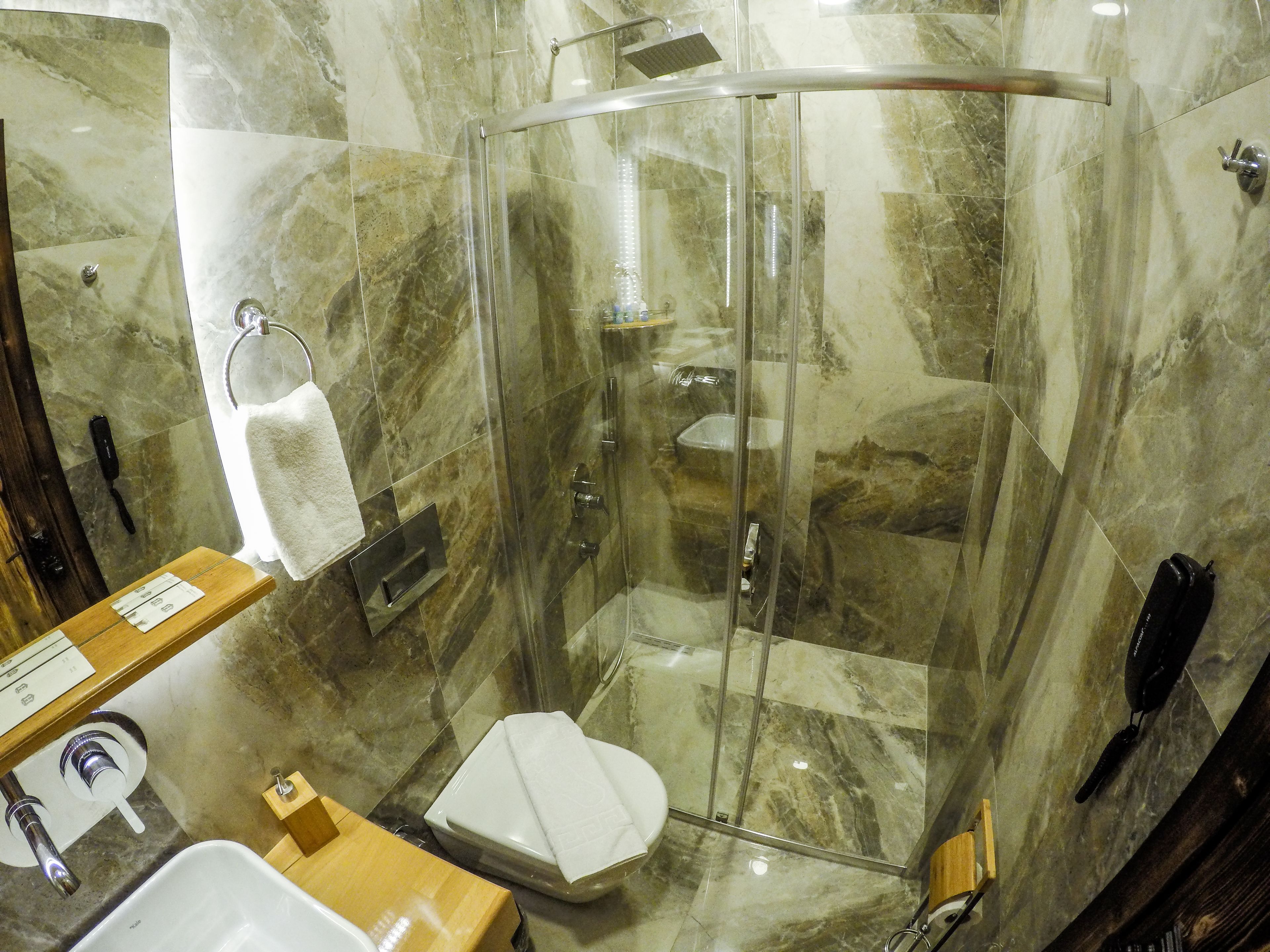 standard double room | bathroom | designer toiletries, hair dryer, slippers, towels