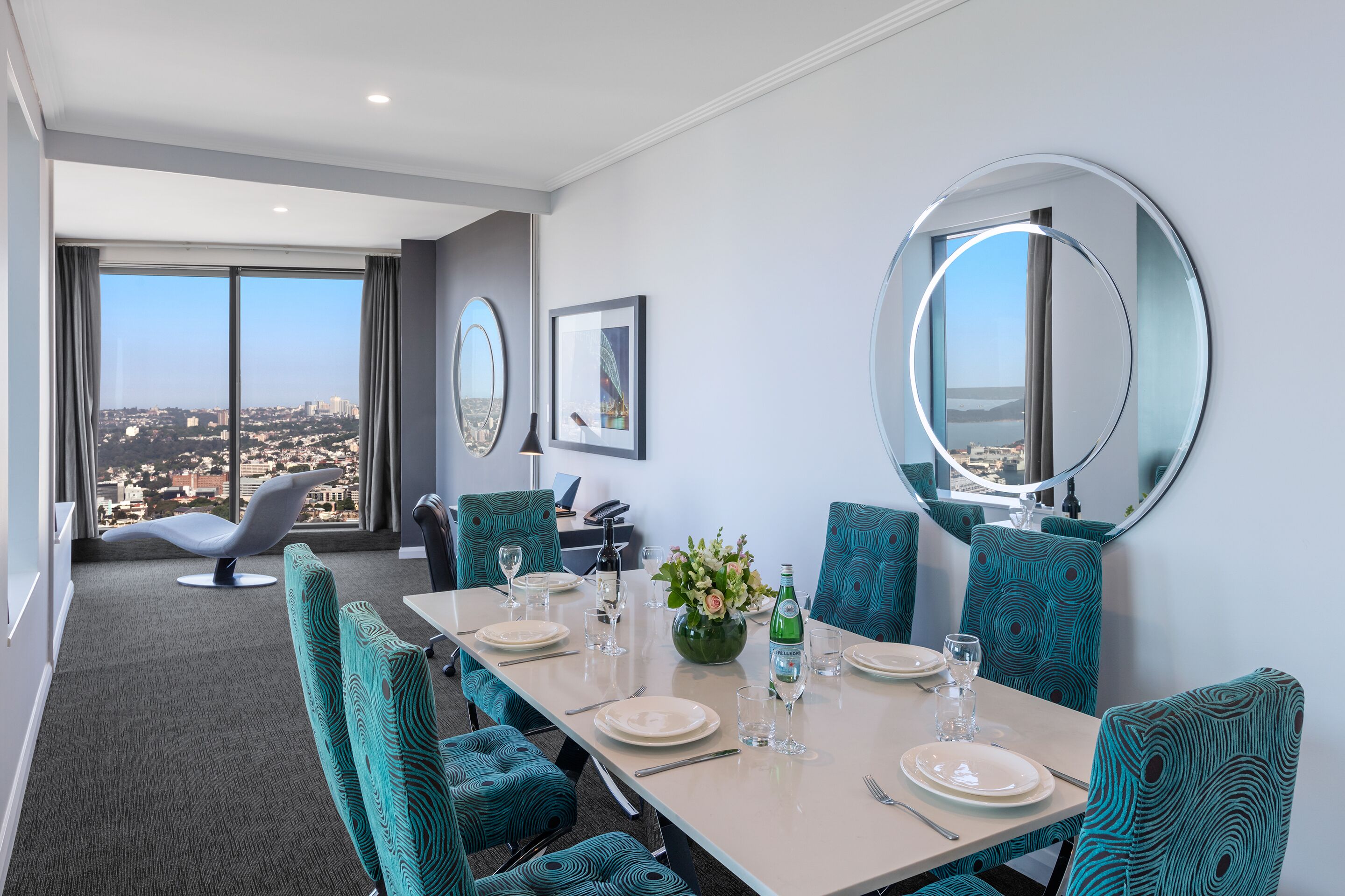 3 Bedroom Corner Suite | Dining room
