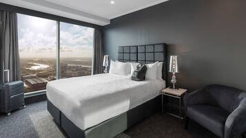 3 Bedroom Suite | Premium bedding, pillowtop beds, in-room safe, blackout drapes
