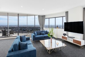 Living area - Meriton Suites Kent Street, Sydney (Sydney)