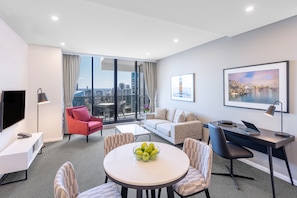 Living area - Meriton Suites Kent Street, Sydney (Sydney)